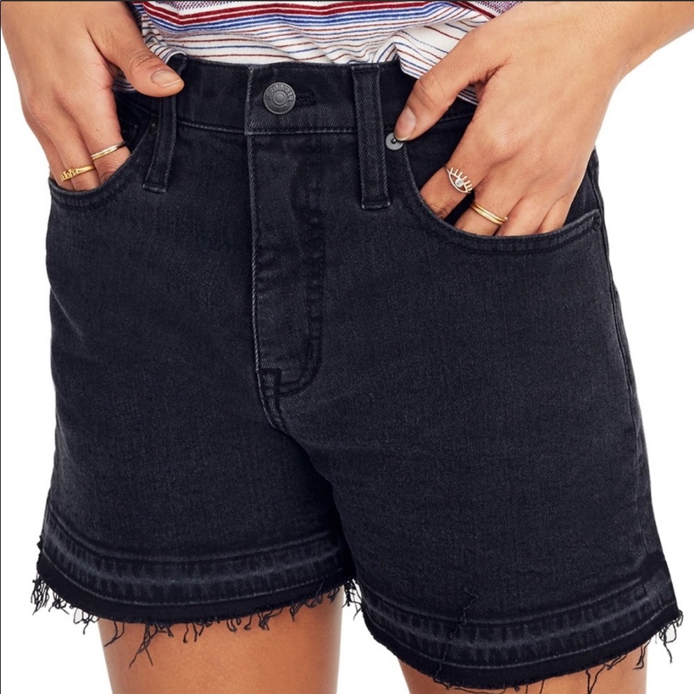 Madewell high rise denim black shorts size 26